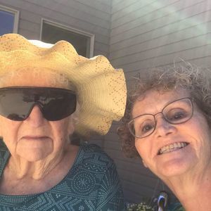 Meet your Posher, Lori